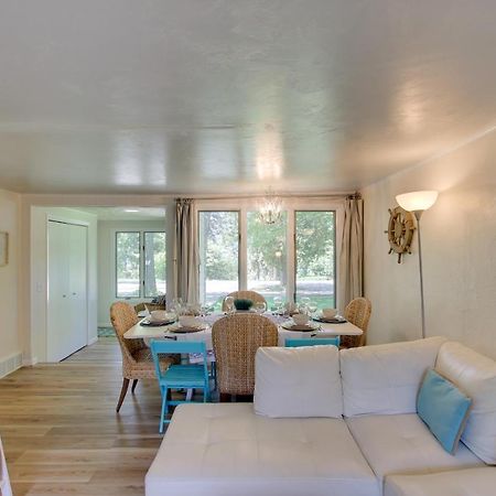 Updated Home With Deck 2 Mi To Sister Bay Beach! Dış mekan fotoğraf